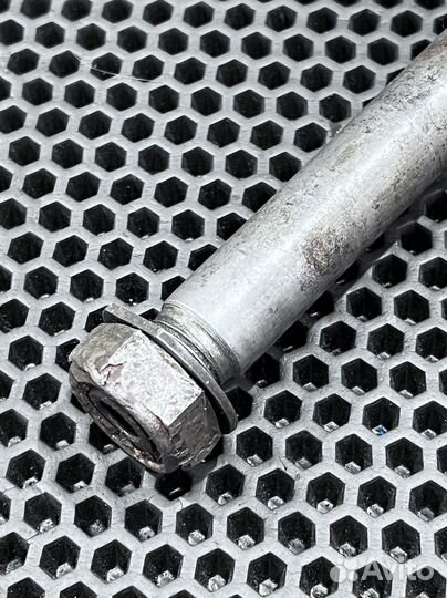 Ось маятника Honda CR 125R 1995-1996