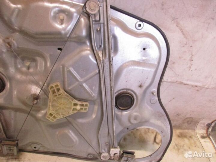 Стеклоподъемник электр. передний правый Kia Ceed 2