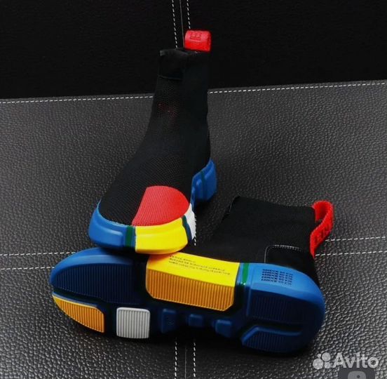 Кроссовки мужские 42 размер новые