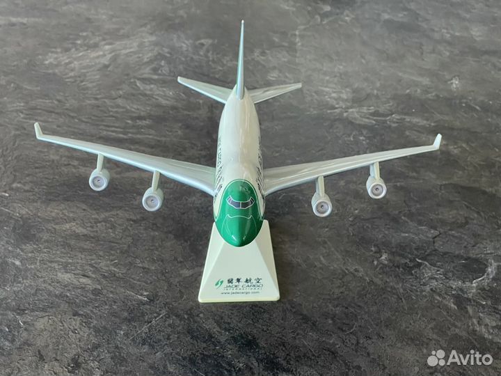 Модель Boeing 747-400F JadeCargo 1:200 пластик