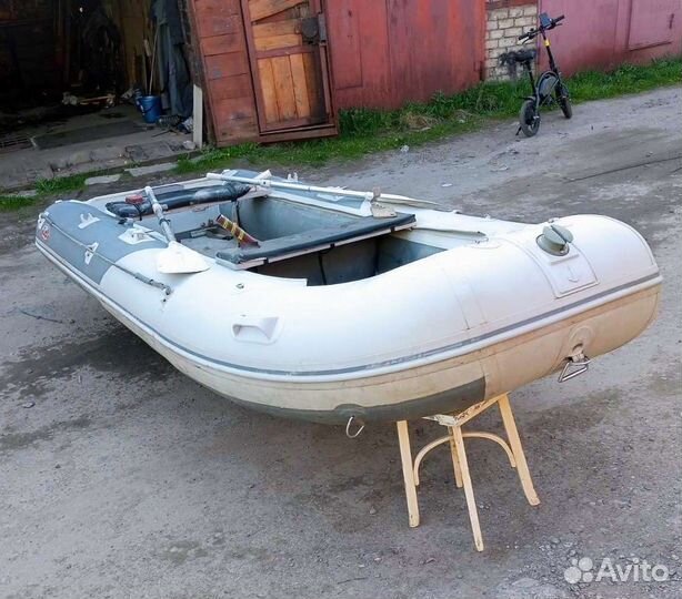 Лодка Баджер Спорт Лайн