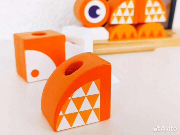 Развивающая игрушка