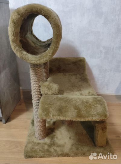 Игровой комплекс с лежанкой и когтеточкой для коше