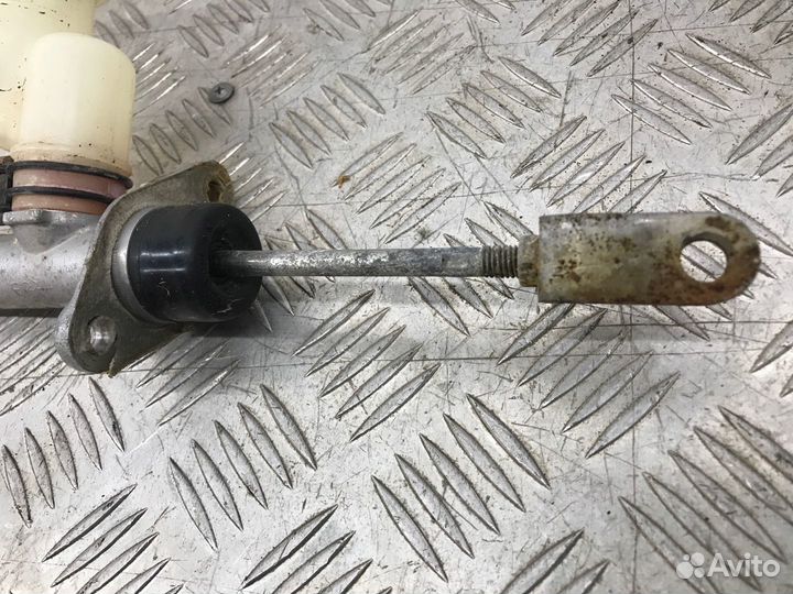 Б/У главный цилиндр сцепления Hyundai Accent LC