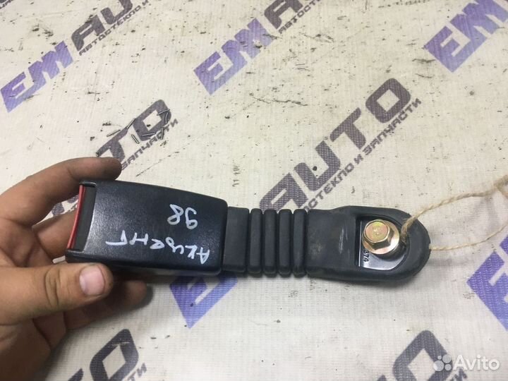 Ответная часть ремня безопасности Хендай Акцент 1