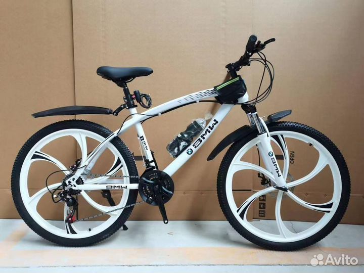 Велосипед BMW 26 новый на литых дисках