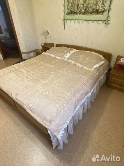 Покрывало на кровать+декоративные наволочки+панно