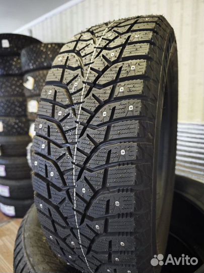 Bridgestone Blizzak Spike-02 245/45 R17 99T