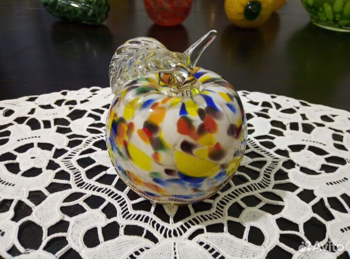 Стеклянные овощи и фрукты