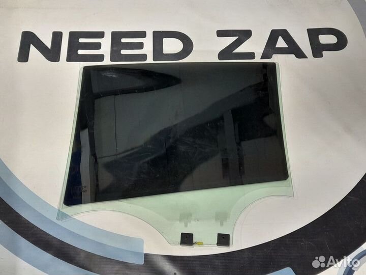 Заднее правое стекло Renault Sandero Stepway 2