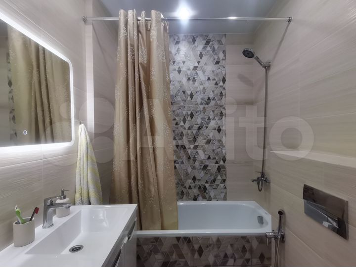 1-к. квартира, 37 м², 4/9 эт.