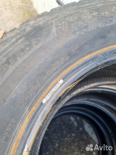 Bridgestone Blizzak W995 235/65 R16C 115R