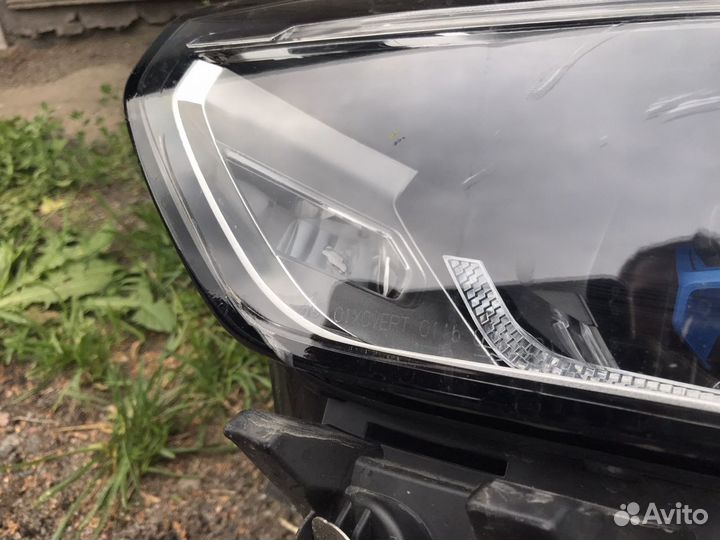 BMW g05 X5 (c 18) фара левая