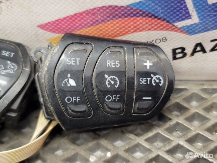 Блок кнопок на руль Daf XF105