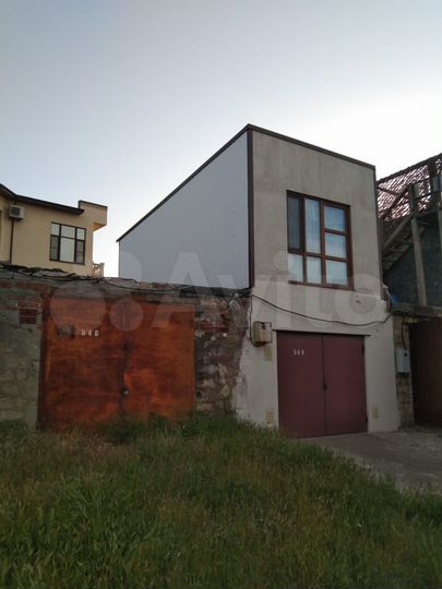 Гараж, > 30 м²