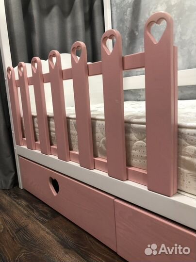 Детская кровать домик