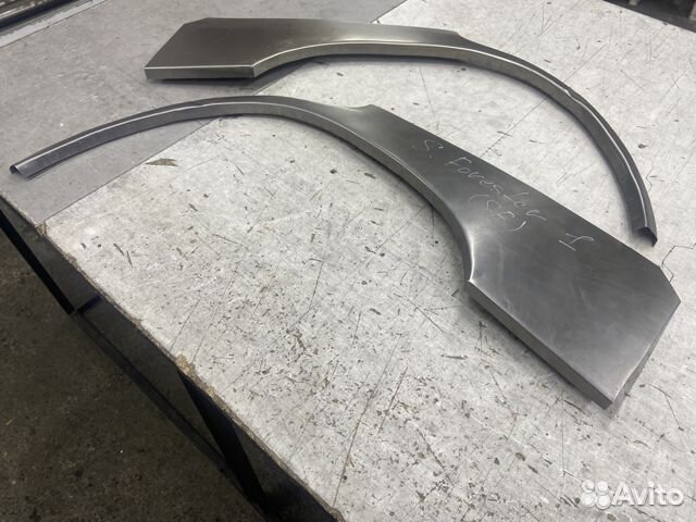 Subaru Forester SF арки задних крыльев комплект