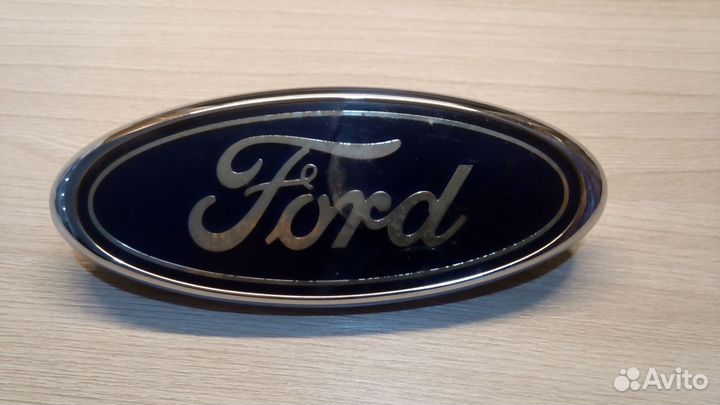 Эмблема на крышку багажника форд фокус 2