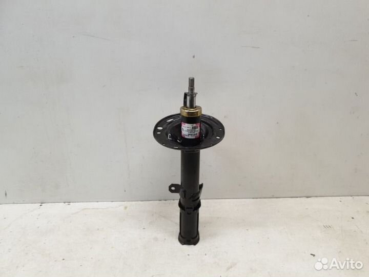 Амортизатор задний левый Toyota Camry V30