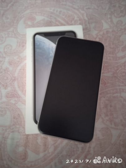 iPhone xr 64gb белый