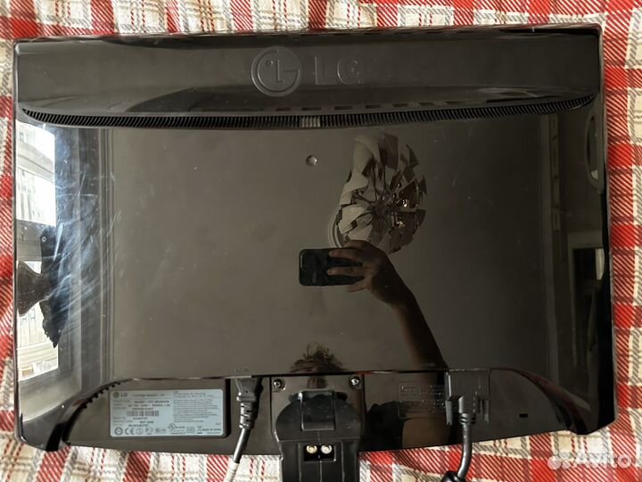 Монитор LG flatron W2452T - PF