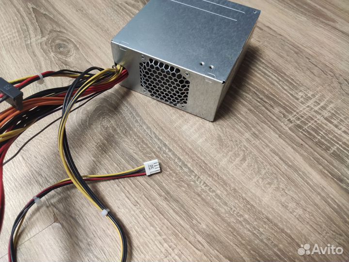 Блок питания SFX Chicony