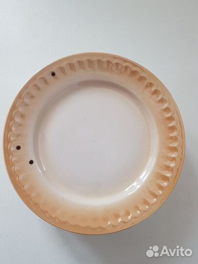 Фарфоровые тарелки