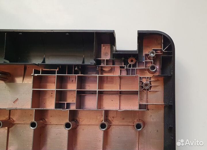 Б/у Нижняя часть корпуса- поддон Asus D540N