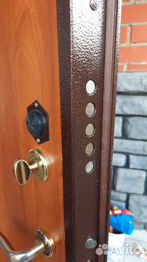 Вскрытие и замена дверных замков, вскрытие авто