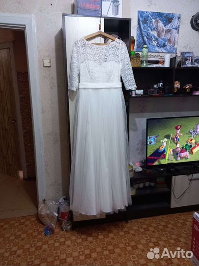 Свадебное платье 46 новое