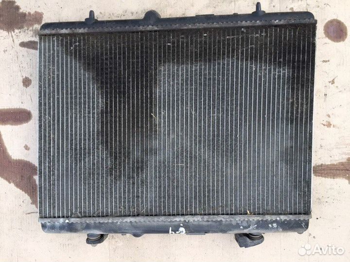 Радиатор охлаждения citroen c4