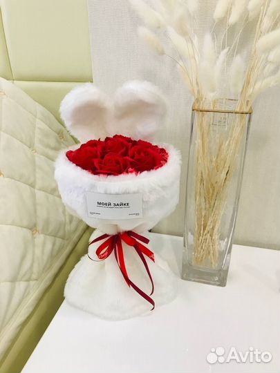 Букет из роз, сладкий букет из жевачек