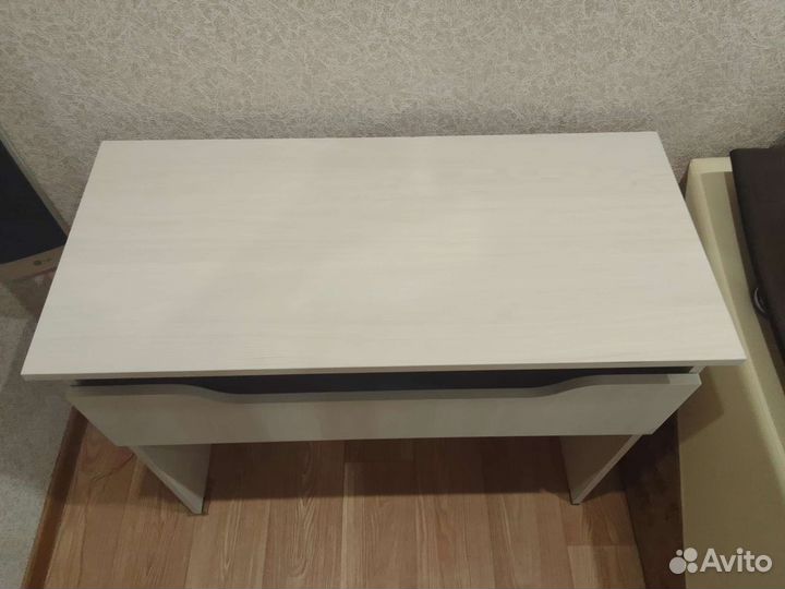 Компьютерный стол белый новый