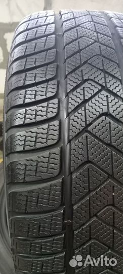 Pirelli Winter Sottozero 3 235/45 R18 98