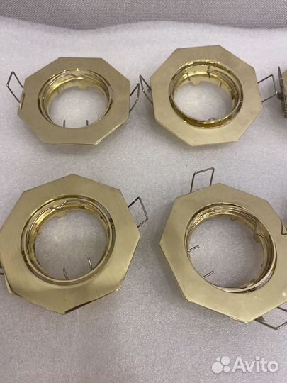 Светильник потолочный встраиваемый б/у