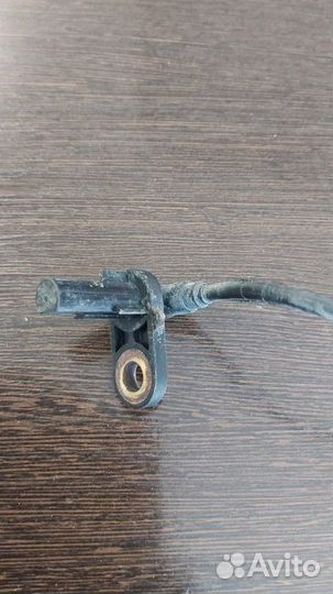 Датчик ABS задний правый Infiniti Ex35 1 поколение