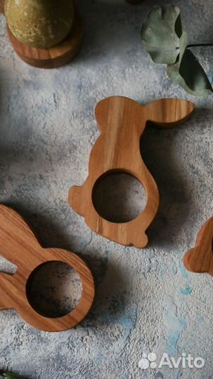 Деревянная подставка под яйцо