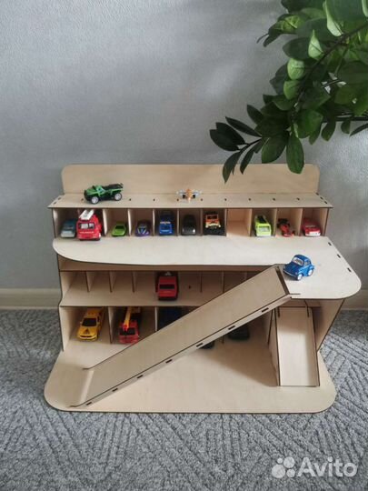 Парковка, Кукольный домик, Заправка