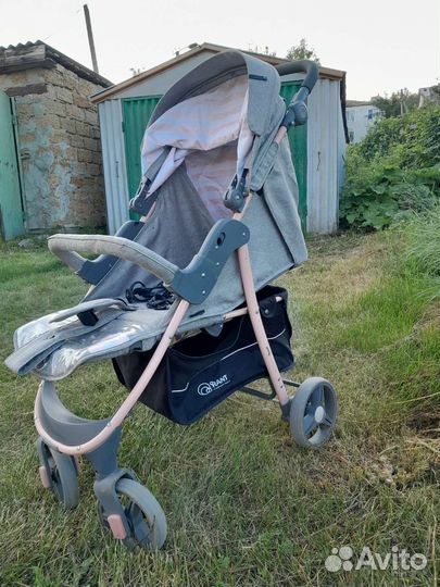 Прогулочная коляска