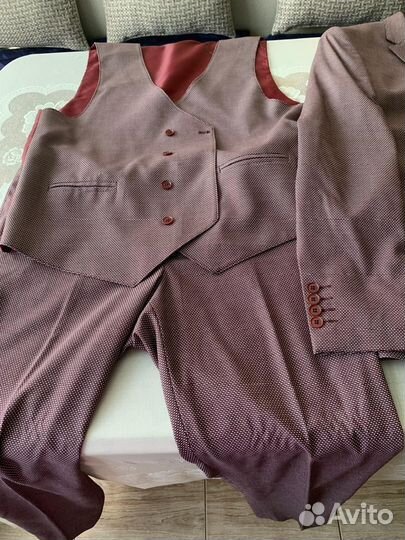 Мужской классический костюм 50 52 бу