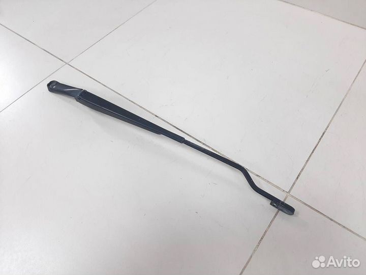Поводок стеклоочистителя передний левый Skoda Octa