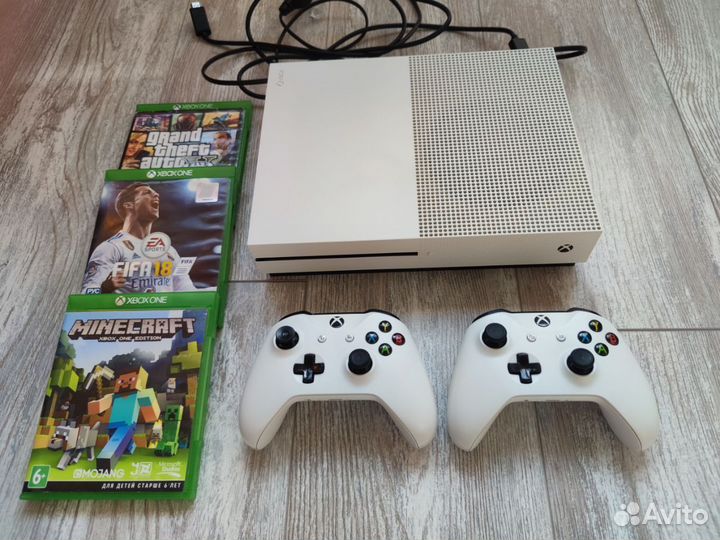 Игровая приставка Xbox One s 1tb с играми