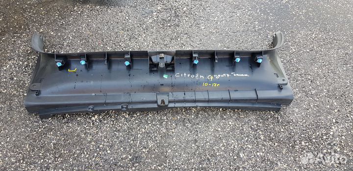 Citroen C4 B7 Накладка на заднюю панель багажника