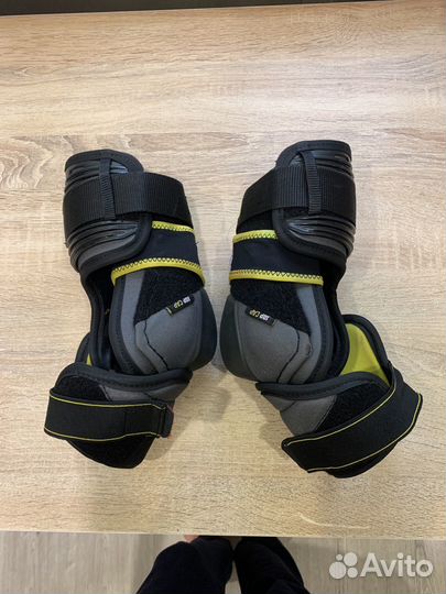 Налакотники хоккейные ссм аs 580