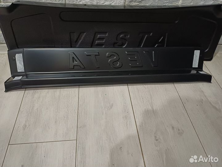 Обшивка багажника и проема багажника LADA vesta