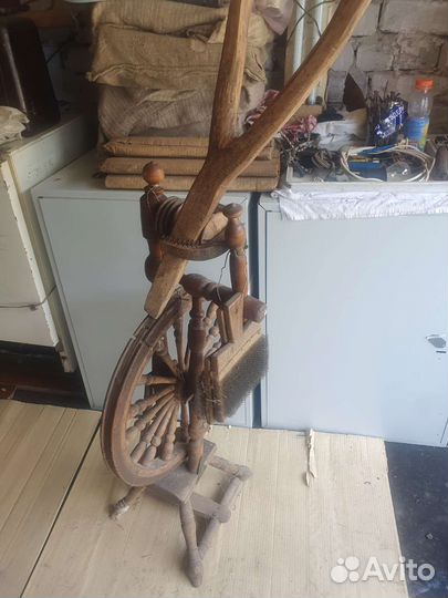 Прялка деревянная старинная