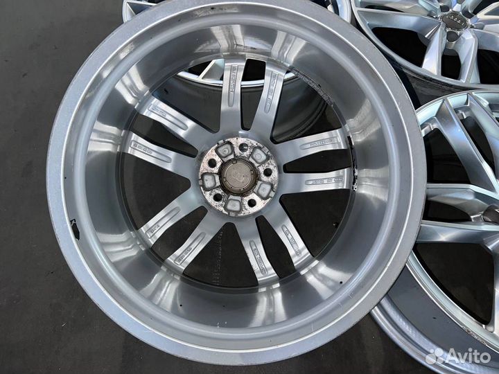 Комплект литых дисков R20x9 5x112