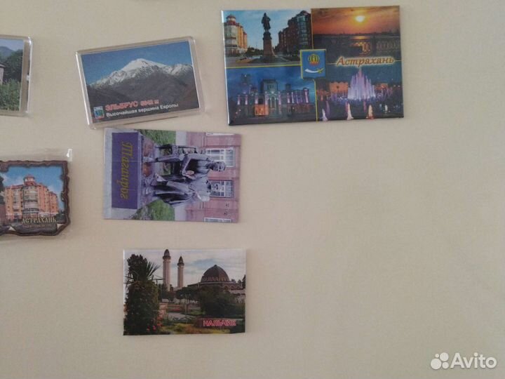 Магнитики на холодильник города