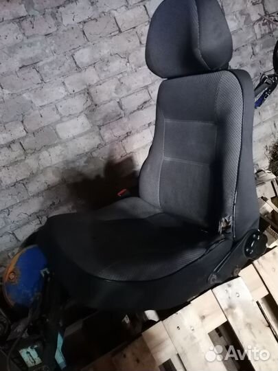 Сидения передние от ваз 21099