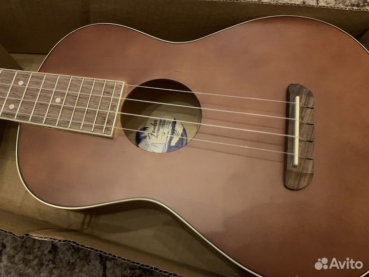 Укулеле Fender Avalon Tenor Ukulele Nat